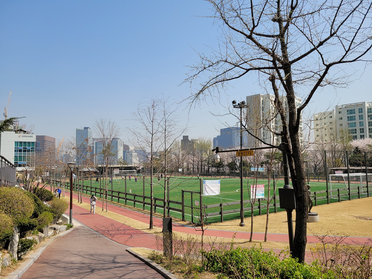 太阳被森林狼横扫后“落山”：赛程地狱难度，杜兰特布克成摆设？.