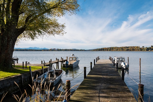 进攻交给李源一，后腰陈蒲，第二足.